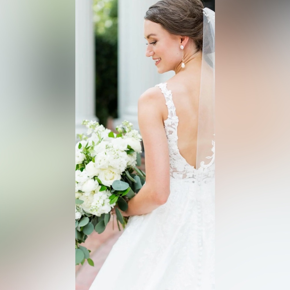 Brand New Martina Liana 1075 Ivory Size 12 Wedding Dress